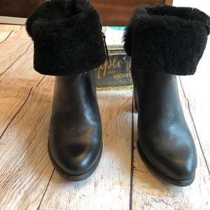 UGG Suede Heeled Black Boots sheepskin-Sz 8 VGUC